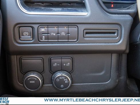 Used 2023 Chevrolet Suburban LT image 29