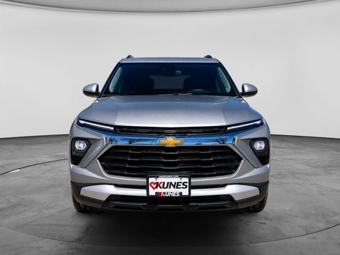 Used 2025 Chevrolet TrailBlazer LT FWD image 4