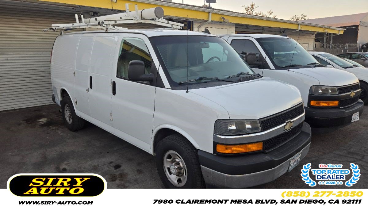 Used 2018 Chevrolet Express 2500 w/ Driver Convenience Package RWD image 1