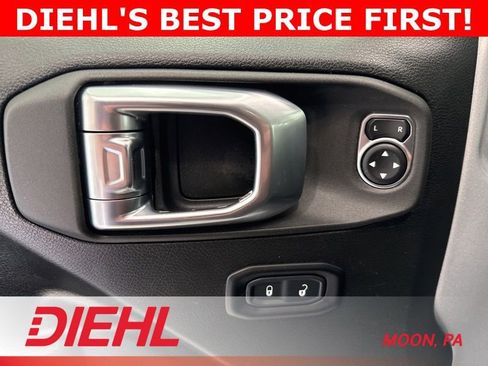Used 2023 Jeep Wrangler Unlimited w/ Cold Weather Group AWD/4WD image 21