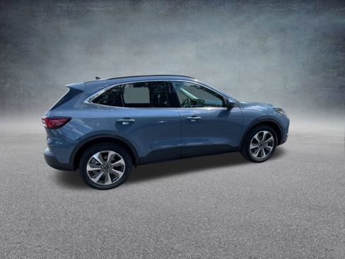 Used 2023 Ford Escape Platinum w/ Premium Technology Package image 26