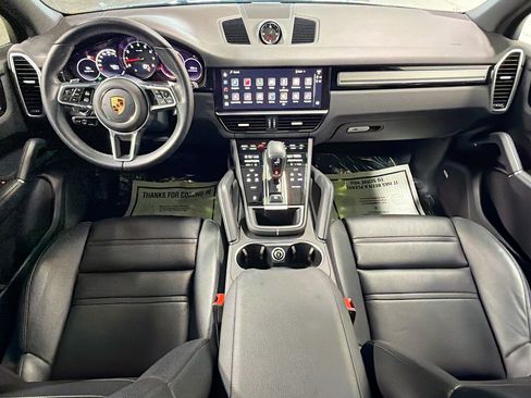 Certified 2023 Porsche Cayenne Platinum Edition AWD/4WD image 15