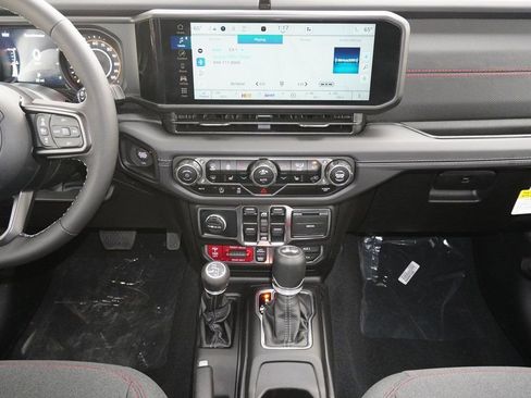New 2025 Jeep Wrangler Unlimited Rubicon w/ Convenience Group AWD/4WD image 7