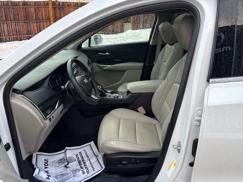 Used 2020 Cadillac XT4 Premium Luxury w/ Driver Awareness Package image 9