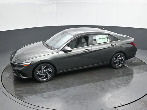 New 2026 Hyundai Elantra Limited w/ Cargo Package FWD image 42