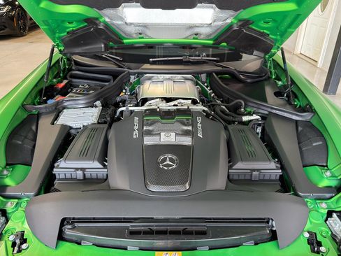 Used 2018 Mercedes-Benz AMG GT R w/ Exclusive Interior Package image 22