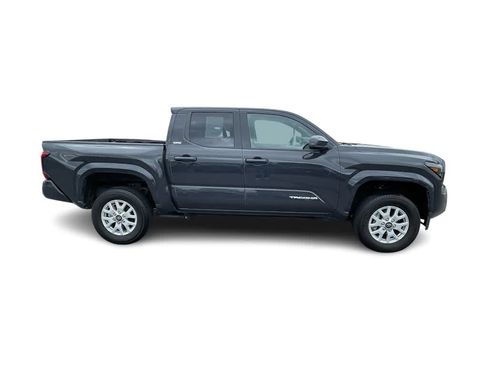 Used 2024 Toyota Tacoma SR5 AWD/4WD image 4