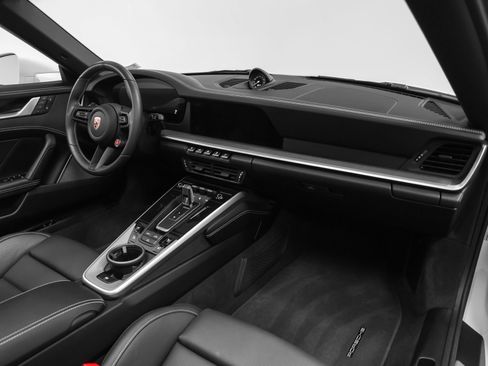 Certified 2025 Porsche 911 Carrera S RWD image 37