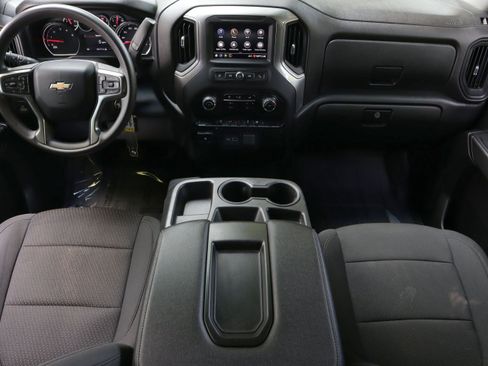 Used 2022 Chevrolet Silverado 2500 Custom w/ Custom Value Package AWD/4WD image 7