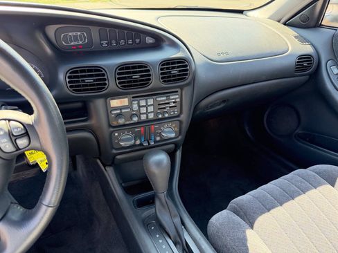 Used 2002 Pontiac Grand Prix GT FWD image 33