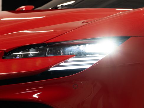 Used 2022 Ferrari SF90 Stradale AWD/4WD image 7