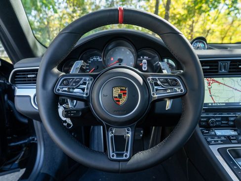 Used 2016 Porsche 911 Carrera S image 26