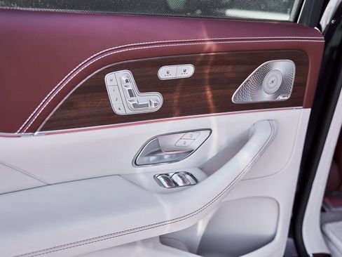 Used 2026 Mercedes-Benz Maybach GLS 600 Maybach GLS 600 image 48