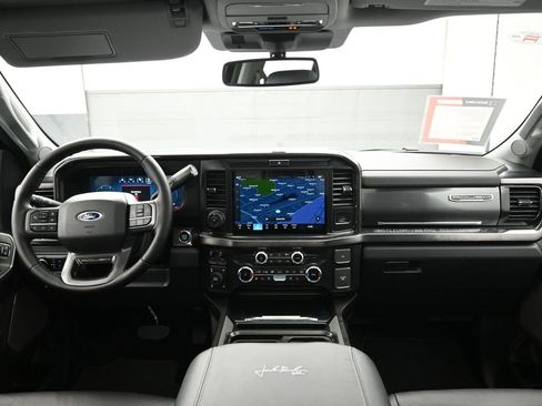 New 2026 Ford F250 Lariat w/ Black Appearance Package image 28