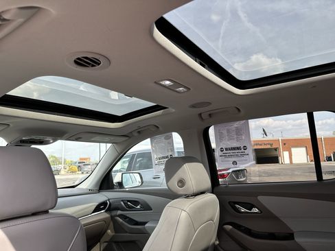 Used 2020 Chevrolet Traverse Premier AWD/4WD image 21