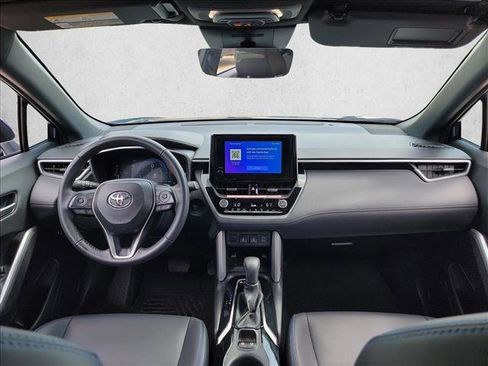 Used 2024 Toyota Corolla Cross XSE image 14