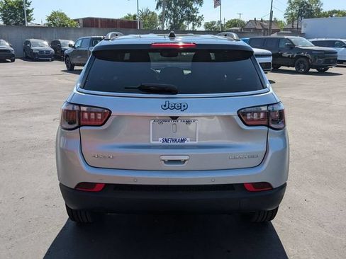 Used 2025 Jeep Compass Limited AWD/4WD image 5