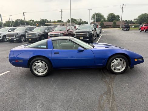 Used 1995 Chevrolet Corvette Coupe image 6