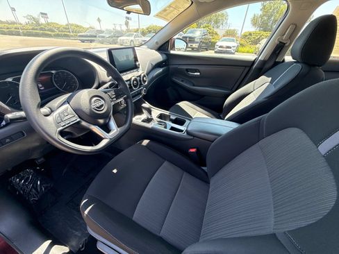 Used 2024 Nissan Sentra SV FWD image 9