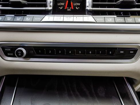 Used 2020 BMW X7 xDrive40i w/ M Sport Package AWD/4WD image 24
