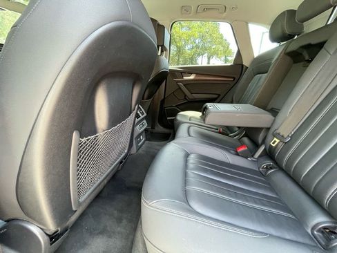 Used 2022 Audi Q5 2.0T Premium Plus image 9