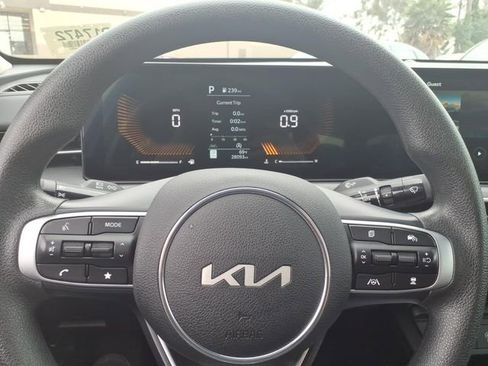 Used 2025 Kia K5 LXS image 17