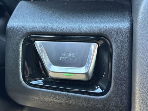 Certified 2025 GMC Yukon Denali image 19