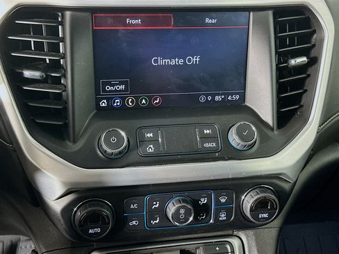 Used 2023 GMC Acadia SLT w/ LPO, Floor Liner Package FWD image 24