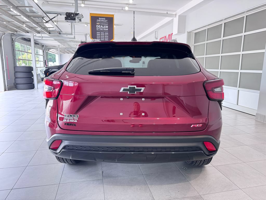 Certified 2024 Chevrolet Trax RS w/ Driver Confidence Package FWD image 6