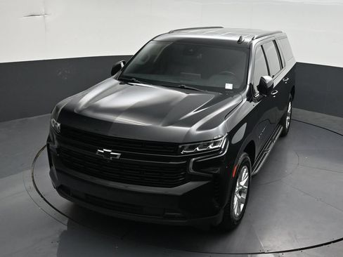 Used 2024 Chevrolet Suburban RST w/ Luxury Package RWD image 24