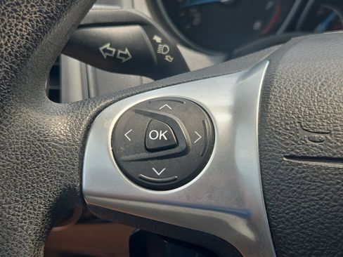 Used 2014 Ford Focus SE FWD image 17