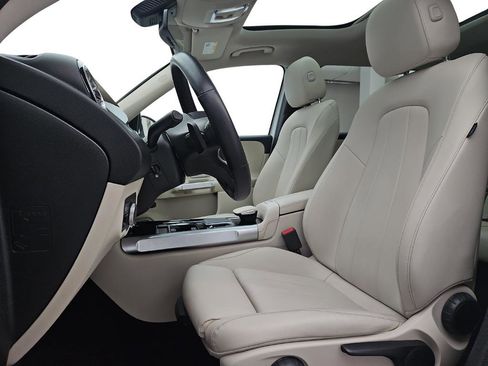 Used 2022 Mercedes-Benz GLB 250 4MATIC image 12