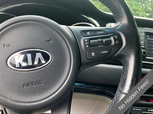 Used 2018 Kia Sedona EX FWD image 17