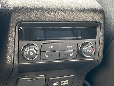Used 2023 GMC Acadia AT4 w/ Technology Package AWD/4WD image 37