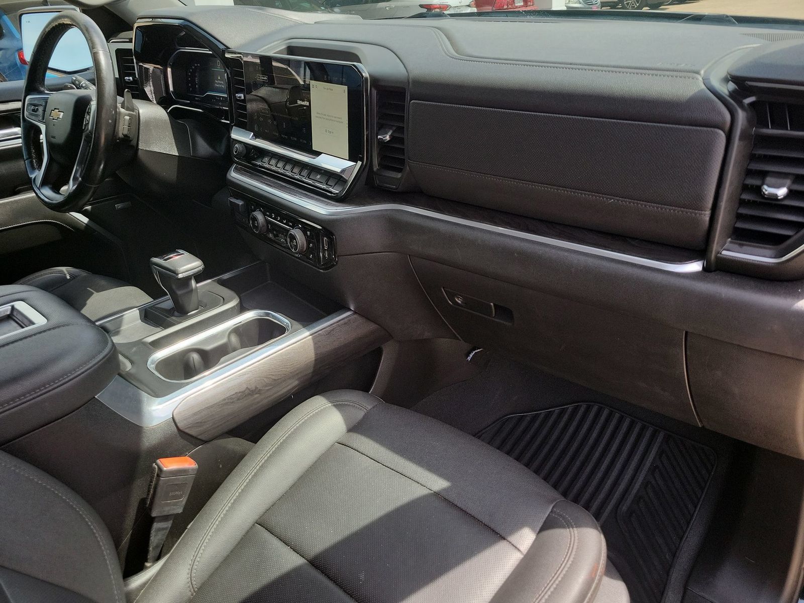 Used 2022 Chevrolet Silverado 1500 LTZ AWD/4WD image 28