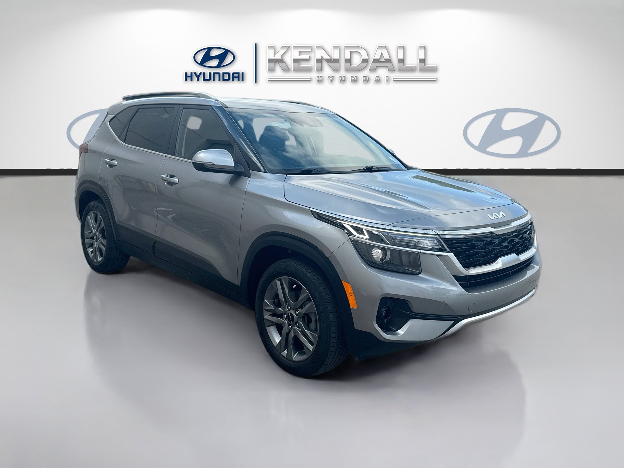 Used 2023 Kia Seltos S FWD image 1