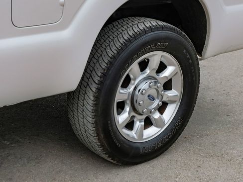 Used 2016 Ford F250 Lariat w/ Lariat Interior Package image 63