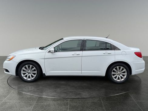 Used 2014 Chrysler 200 Touring FWD image 5