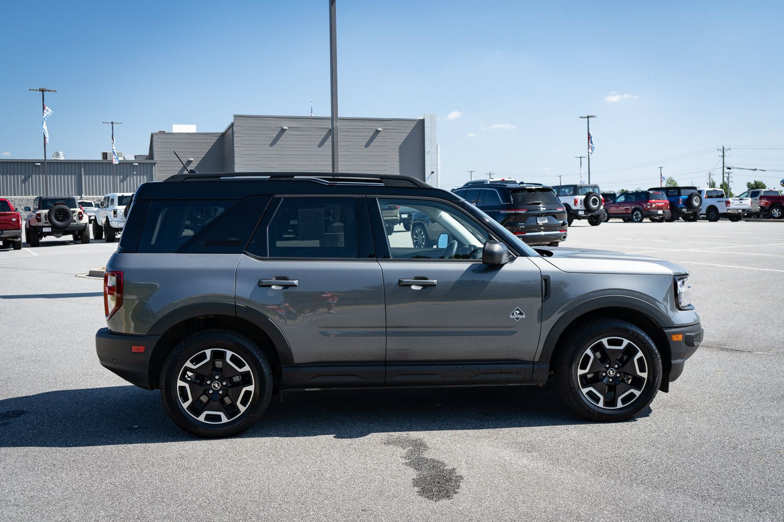 Used 2021 Ford Bronco Sport Outer Banks AWD/4WD image 11