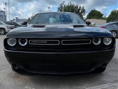 Used 2016 Dodge Challenger SXT w/ Super Sport Group (SS/T) RWD image 7