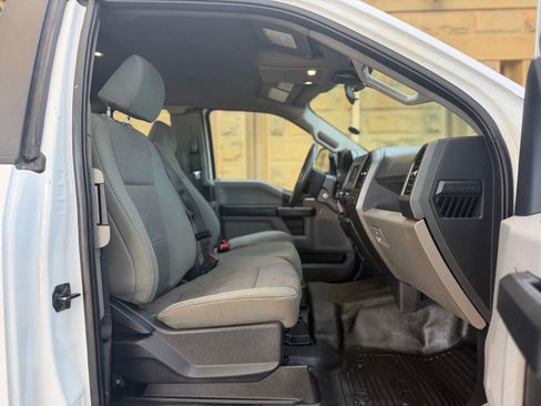 Used 2022 Ford F250 XL w/ Power Equipment Group image 27