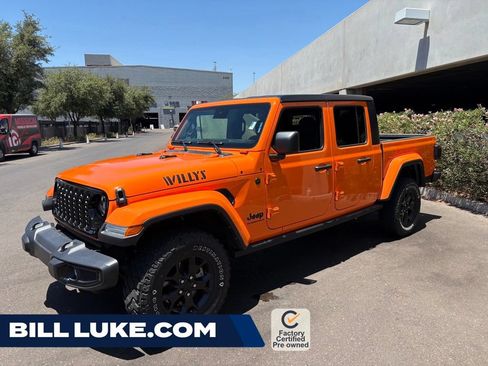 Certified 2025 Jeep Gladiator Sport AWD/4WD image 1