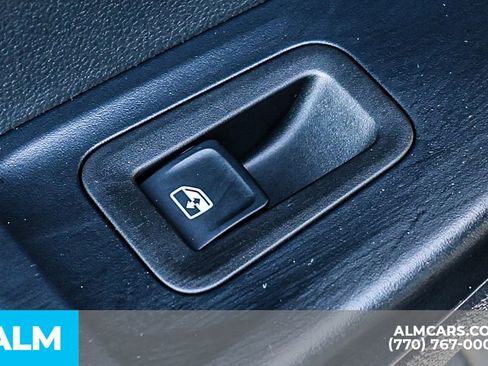 Used 2025 Volkswagen Taos SE FWD image 49