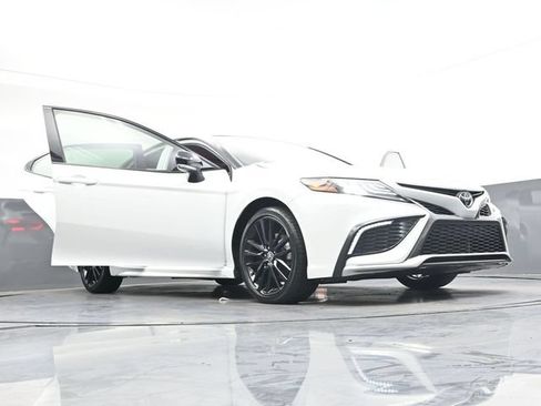 Used 2023 Toyota Camry XSE FWD image 42