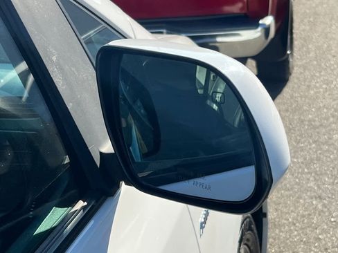 Used 2019 Toyota Sienna SE Premium AWD/4WD image 16