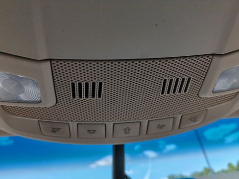 Used 2017 Lincoln MKX Select w/ Select Plus Package FWD image 28