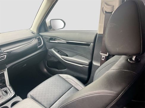 Used 2023 Kia Seltos EX image 24