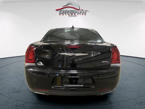 Used 2019 Chrysler 300 S RWD image 14