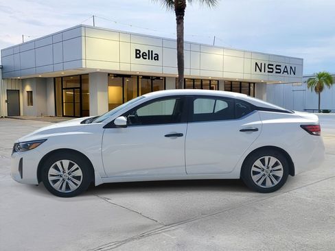 Used 2025 Nissan Sentra S FWD image 2