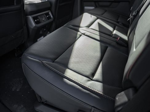 New 2026 Ford F250 Lariat w/ Chrome Package image 38